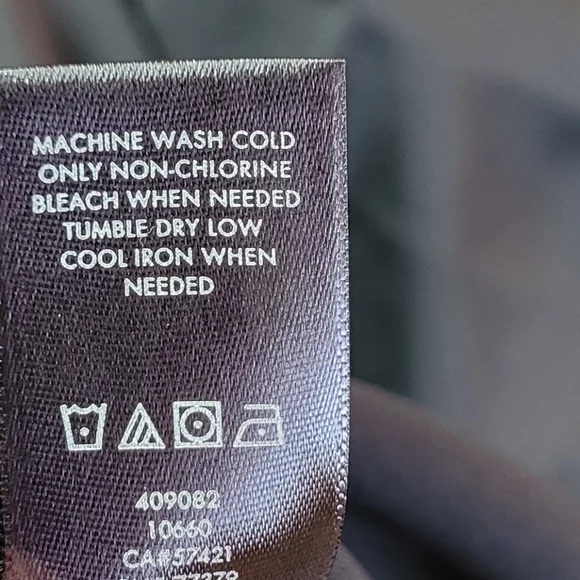 Ann Taylor Sequin Neckline Sleveless Top Blouse Small - Picture 5 of 7